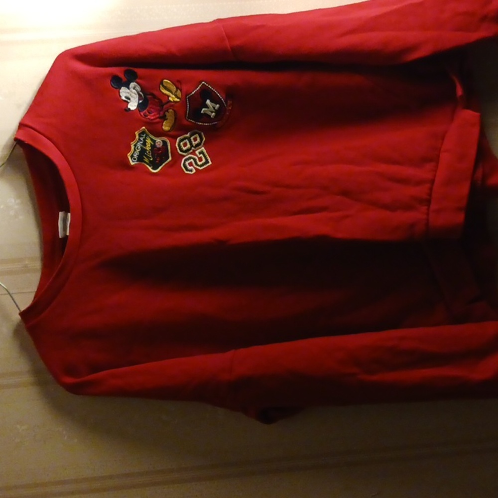 Mackey mouse crop sweater